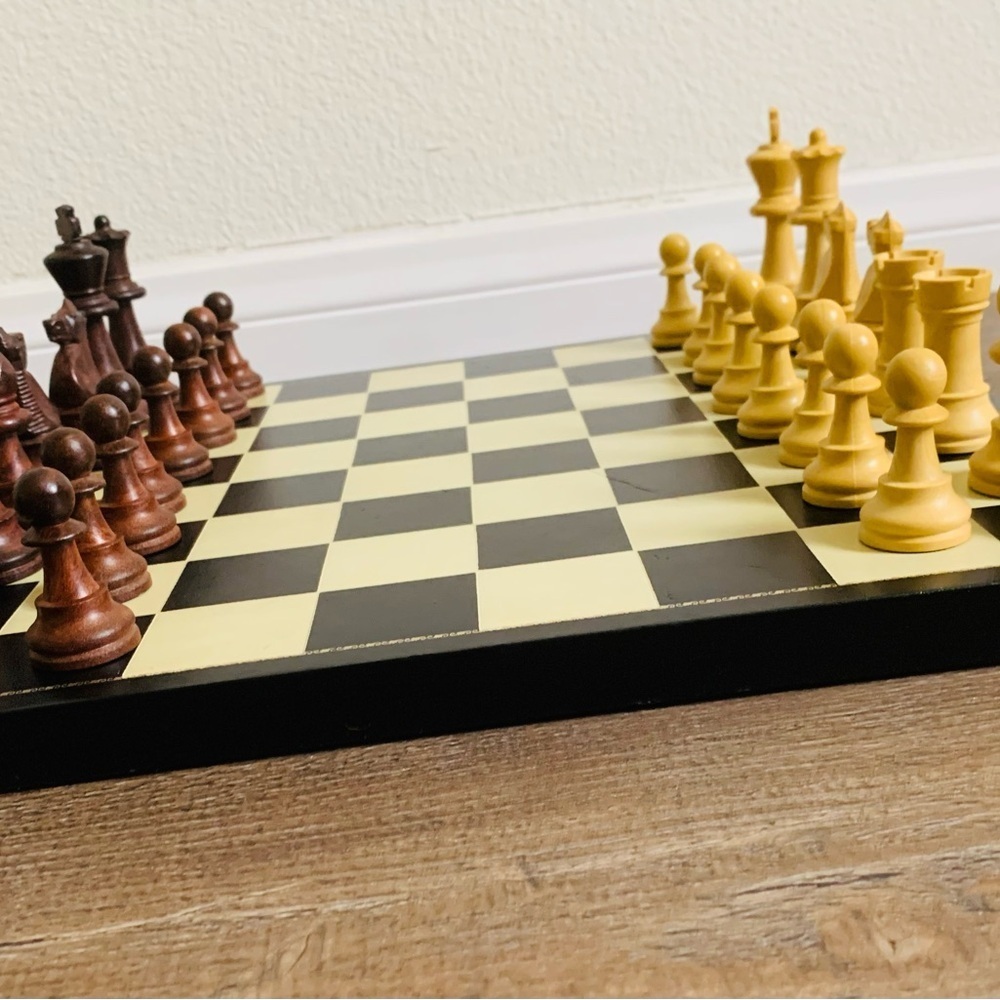 Vintage flat 14/14 inches chessboard with pieces set